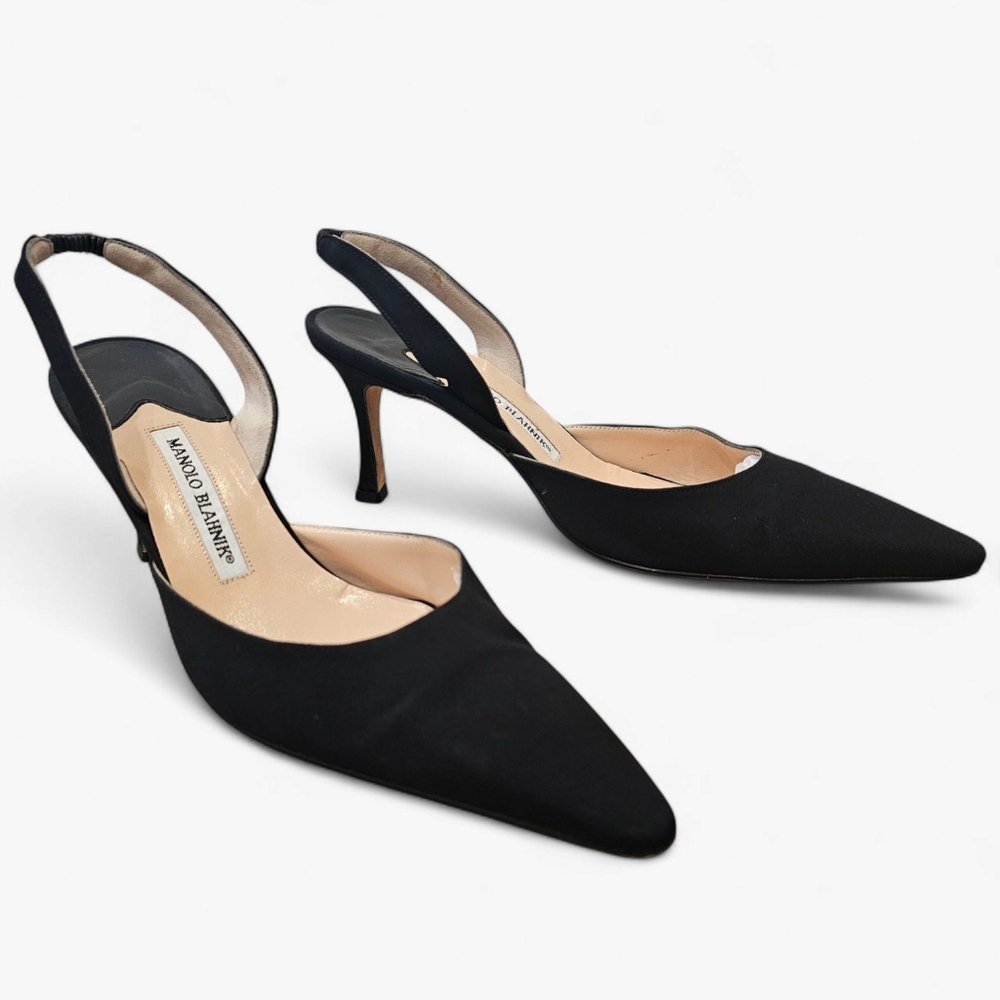 MANOLO BLAHNIK Black Satin Slingback Pointed Toes Kitten Heels 38.5/8